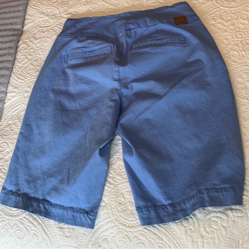 Jag Jeans Bermuda Pull On Shorts in Pretty Sky Blue - Picture 3 of 8